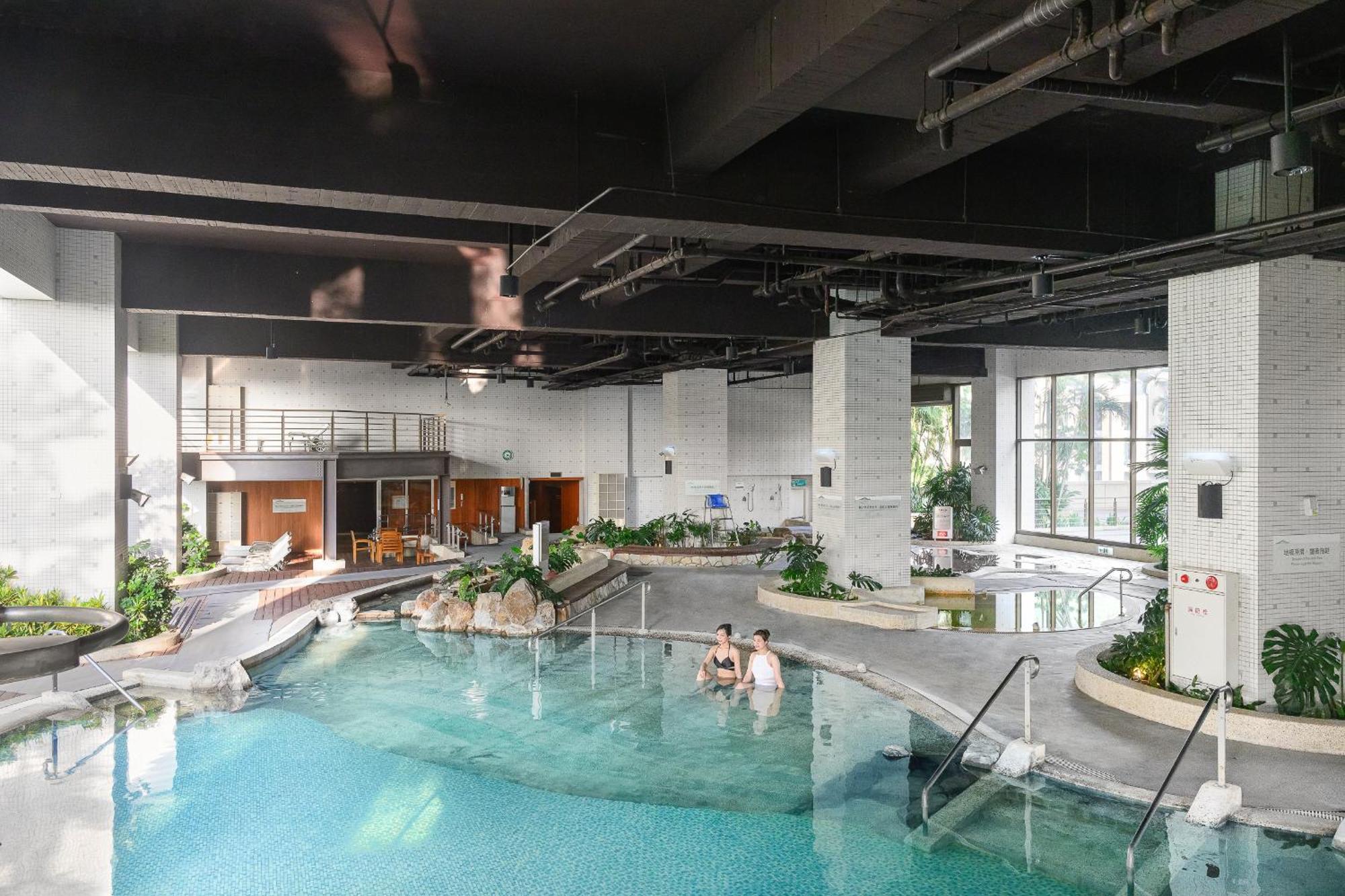Evergreen Resort Hotel - Jiaosi Цзяоси Экстерьер фото A modern onsen in Tokyo