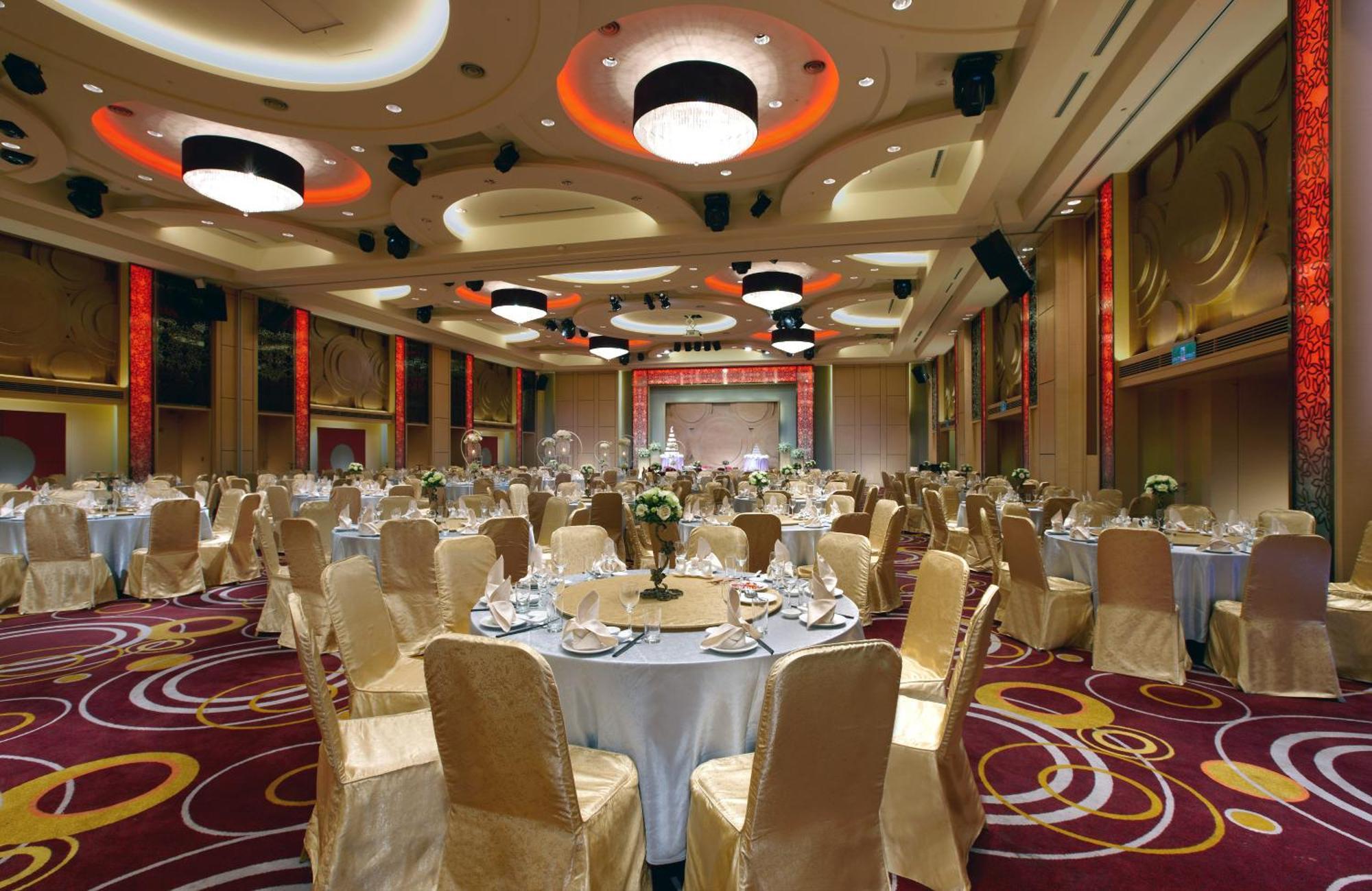 Evergreen Resort Hotel - Jiaosi Цзяоси Экстерьер фото The ballroom